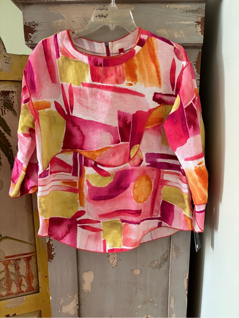 IC COLLECTION Pink Multi Abstract Brushstroke Blouse